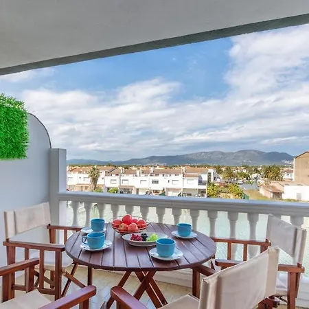 Apartment Centrico, Tranquilo, Playa Port Emporda Empuriabrava